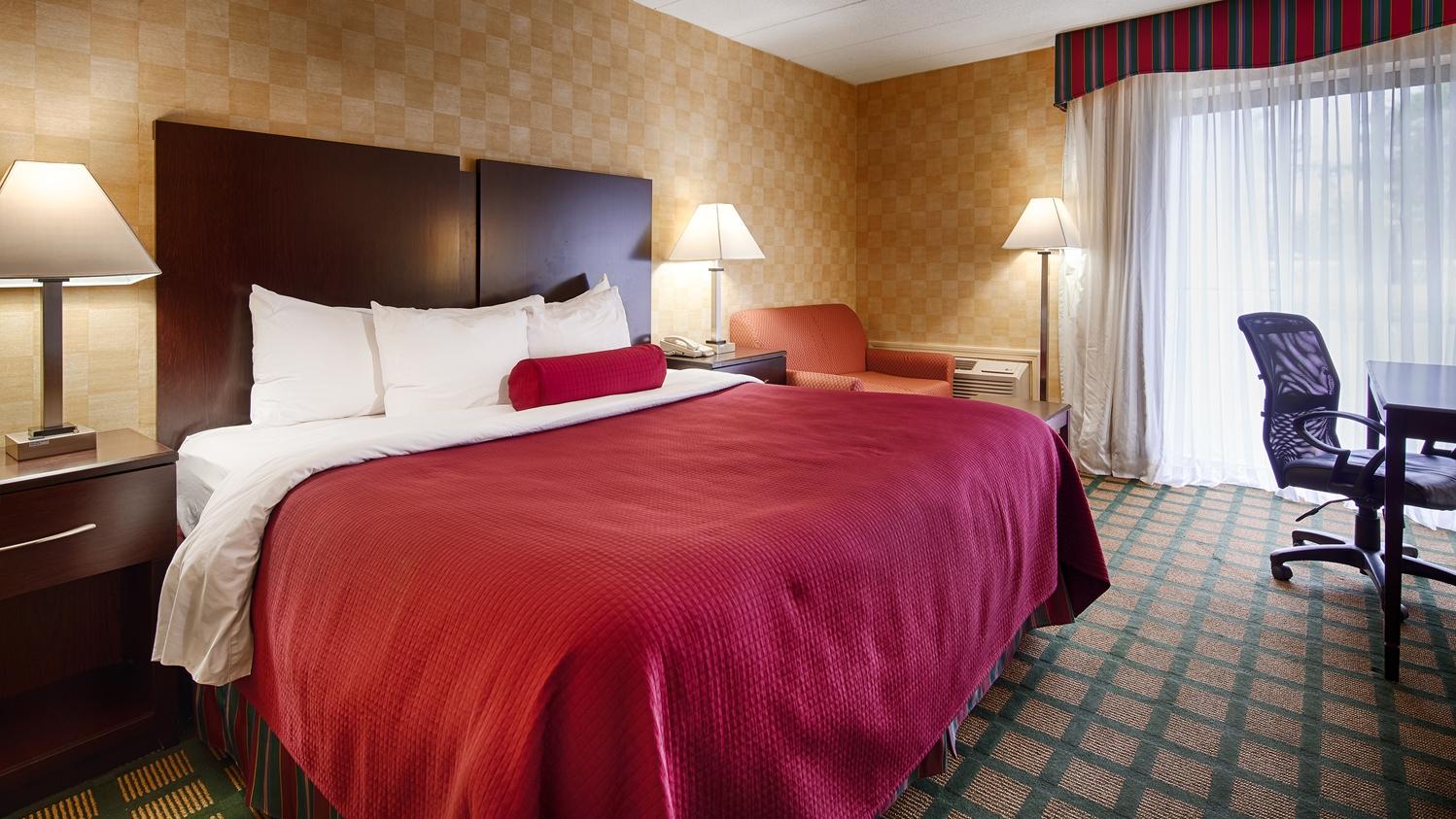 Best Western Plus Keene Hotel Exterior photo