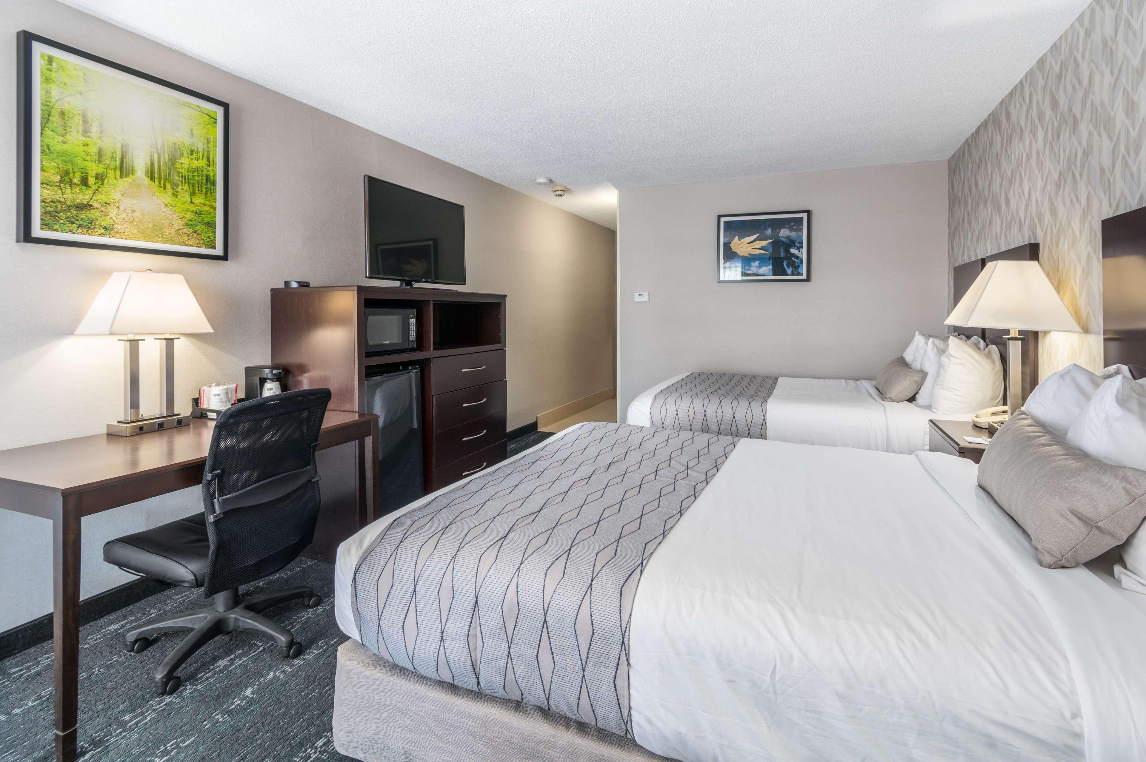 Best Western Plus Keene Hotel Exterior photo