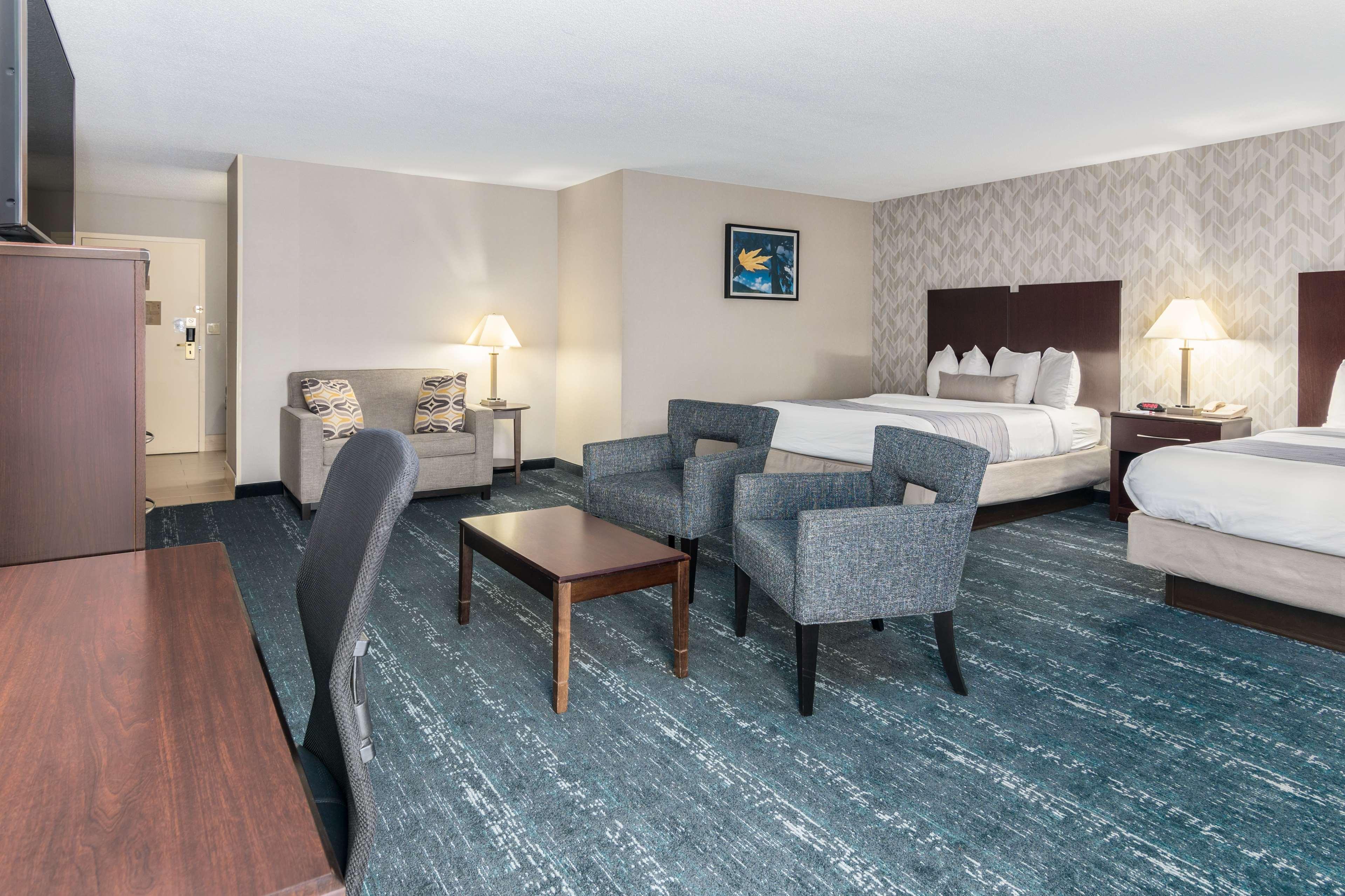 Best Western Plus Keene Hotel Exterior photo