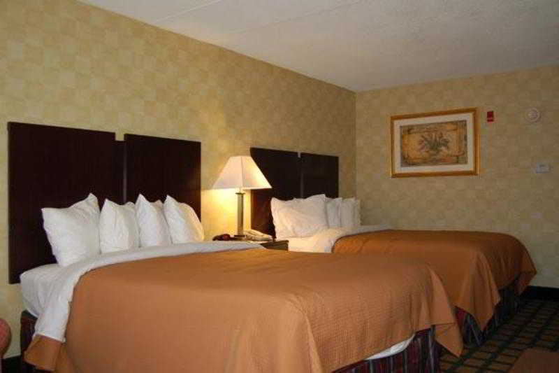 Best Western Plus Keene Hotel Room photo