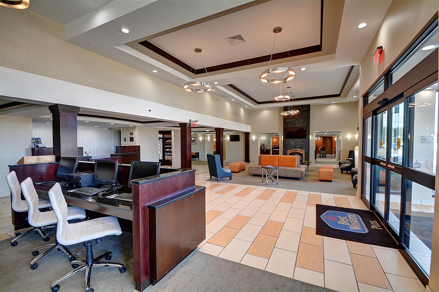 Best Western Plus Keene Hotel Exterior photo