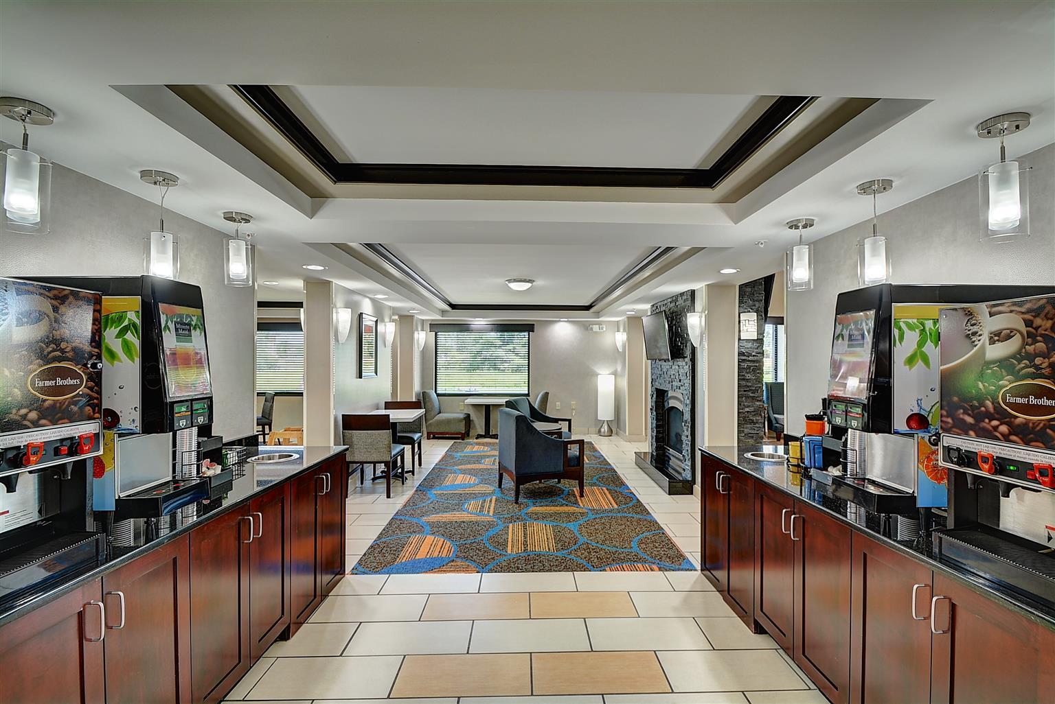 Best Western Plus Keene Hotel Exterior photo