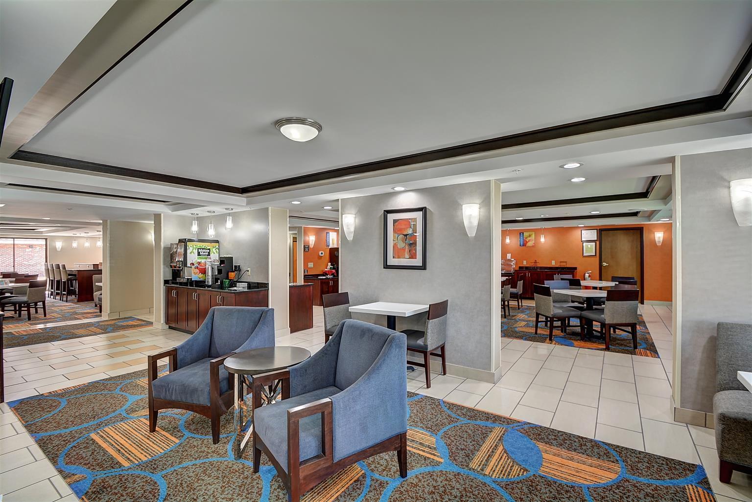 Best Western Plus Keene Hotel Exterior photo