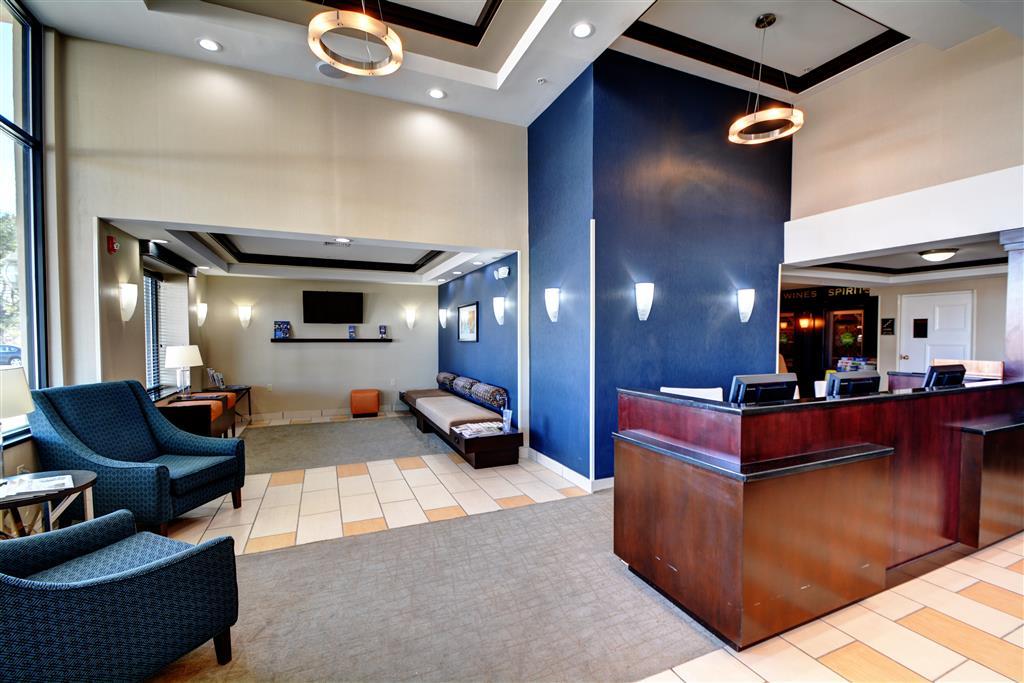 Best Western Plus Keene Hotel Interior photo