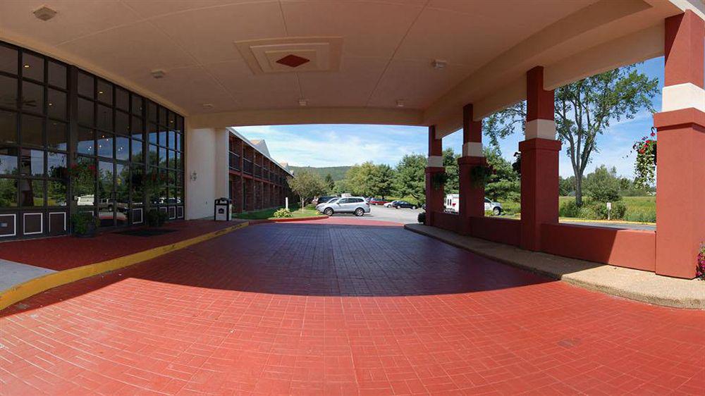 Best Western Plus Keene Hotel Exterior photo